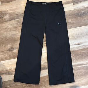 Crop Puma workout pants